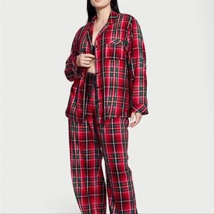 Victoria’s Secret Striped Red Pajama Set Women’s - Size Small